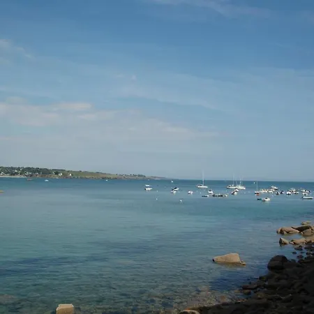 Du Port Et De L'aven 2*